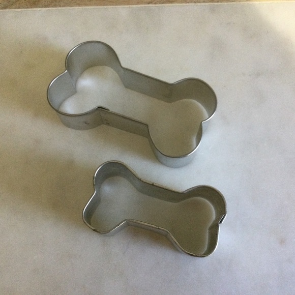 Dog Biscuit Cookie Cutters Set of 2 - Picture 2 of 4